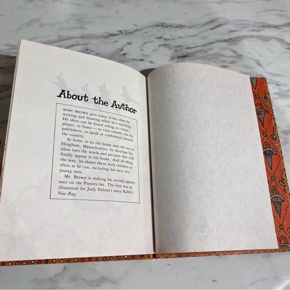 Vintage Witches Four book Marc Brown Halloween story book hardcover - Picture 5 of 8